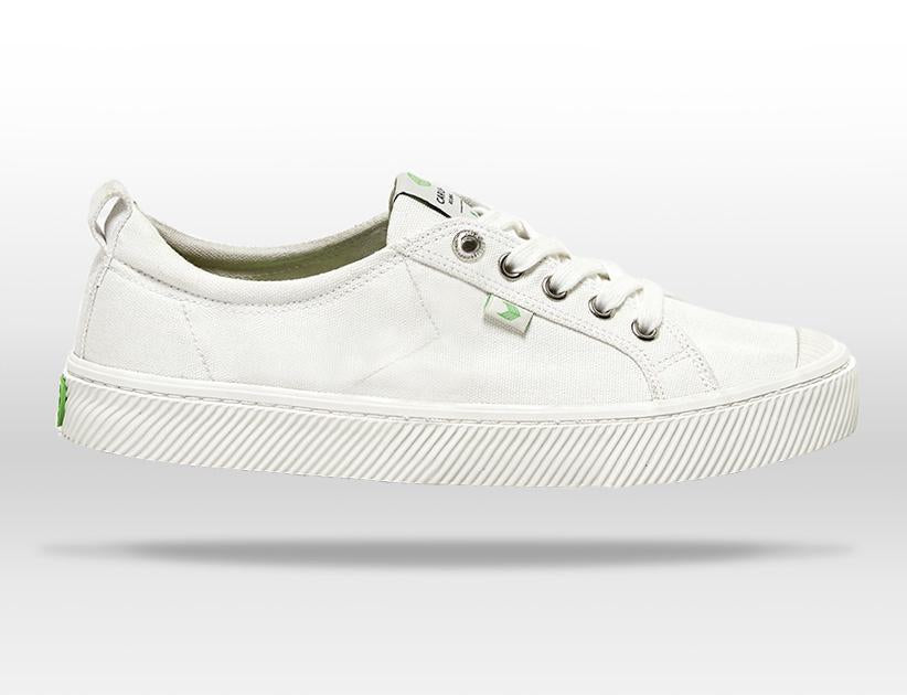 Sneakers with sustainable materials